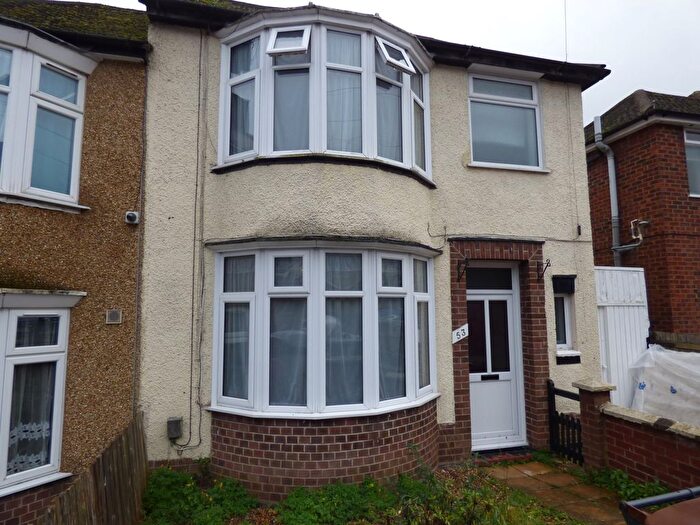 3 Bedroom Terraced House To Rent In Milton Road, Luton, LU1