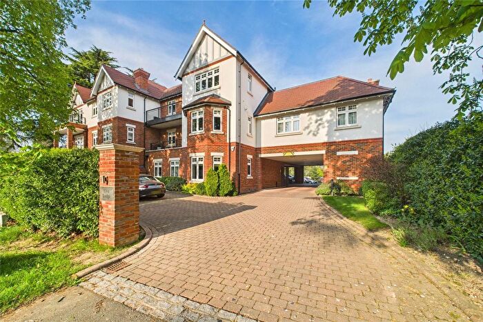 2 Bedroom Flat To Rent In Grenfell Road, Maidenhead, Berkshire, SL6