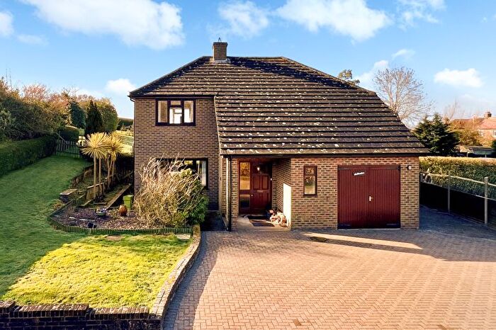 3 Bedroom Detached House For Sale In Ruckinge Road, Hamstreet, Ashford, TN26