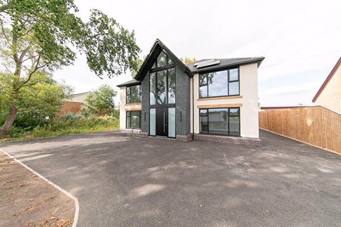 4 Bedroom Detached House For Sale In No., Normoss Road, Normoss, Lancs, FY3