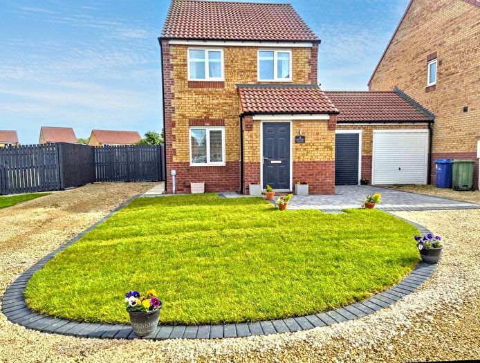 3 Bedroom Detached House For Sale In Rollyway Gardens, Blyth, NE24