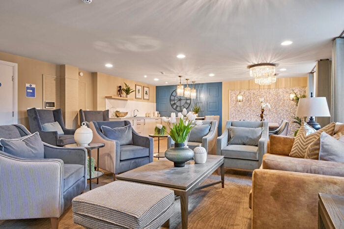 2 Bedroom Retirement Property To Rent In Topsham Road, Exeter, Devon, EX2