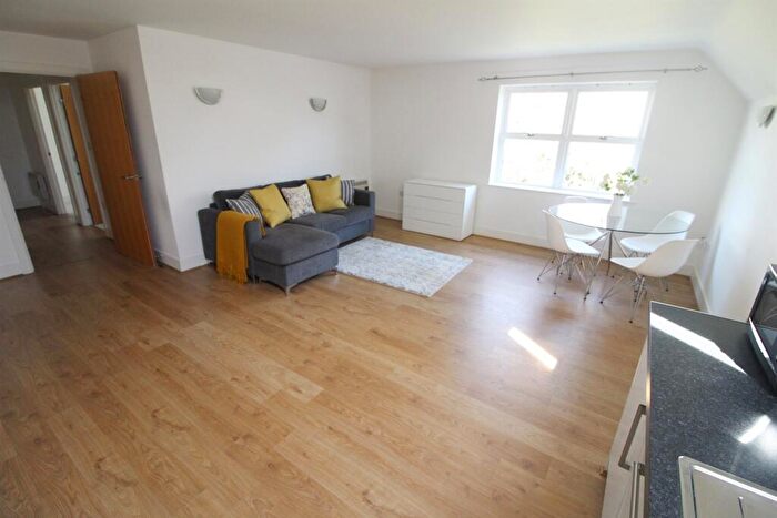 2 Bedroom Apartment To Rent In Dean House, Erleigh Road, Reading, RG1