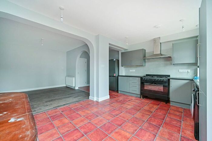 5 Bedroom End Terrace House To Rent In Rosemary Avenue, Hounslow, TW4