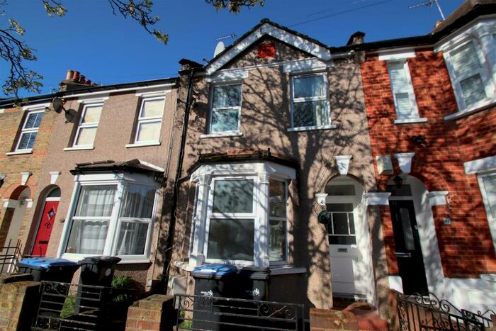 3 Bedroom House To Rent In Clive Road, Enfield, EN1