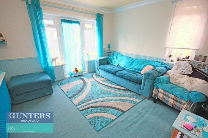 2 Bedroom Semi-Detached Bungalow For Sale In Tyersal Avenue Tyersal, Bradford, West Yorkshire, BD4