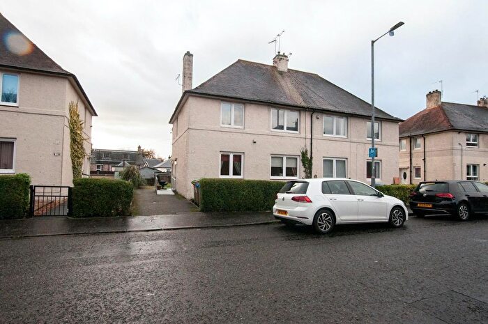 1 Bedroom Flat To Rent In Ashley Terrace, Alloa, FK10