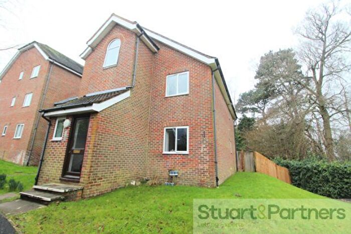 1 Bedroom Flat To Rent In Heath Road, Haywards Heath, RH16