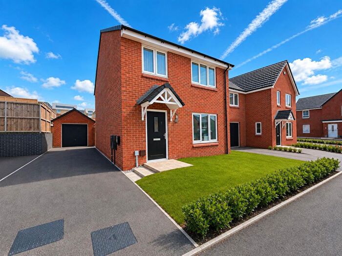 4 Bedroom Property To Rent In Burdock Pass, Feniscowles, Blackburn, BB2