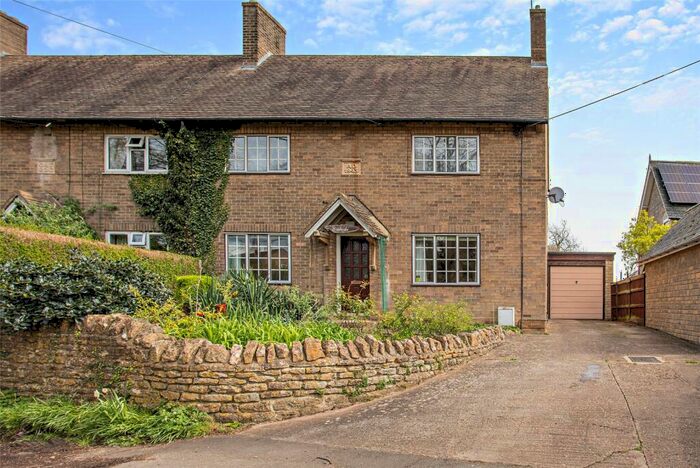 3 Bedroom Semi-Detached House For Sale In Brookside Cottage, Barnwell, Peterborough, PE8