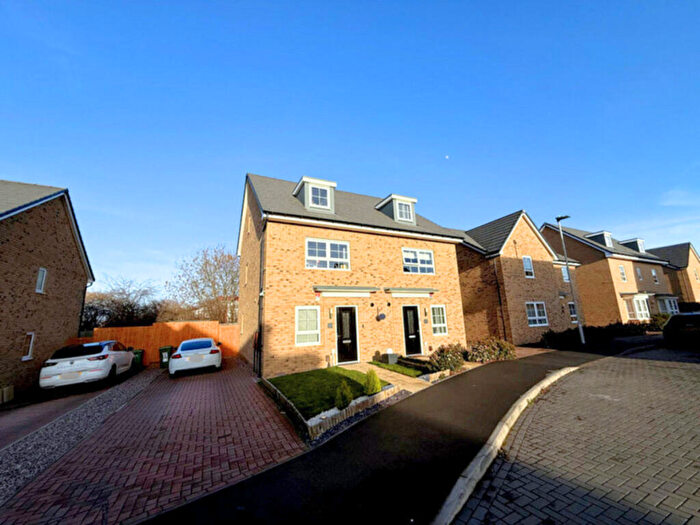 3 Bedroom Semi-Detached House For Sale In Cordwainer Road, Huntingdon, PE29