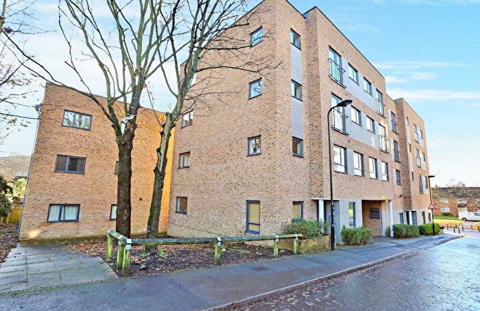 2 Bedroom Flat To Rent In Marston Road, Amelia Court Marston Road, SO19