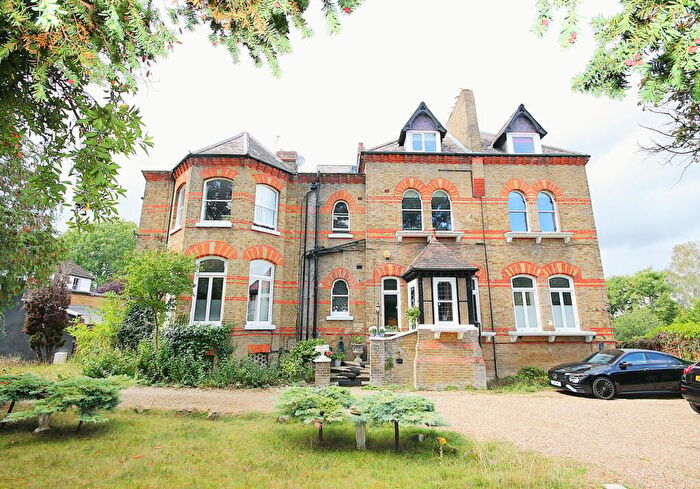 2 Bedroom Flat For Sale In Kingswood Road, Bromley, BR2