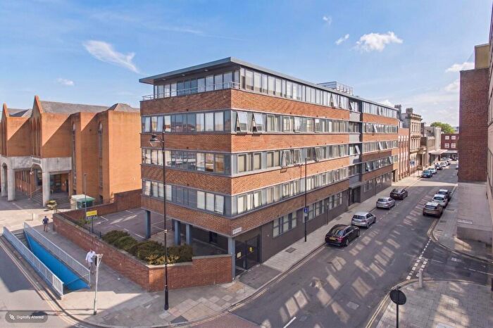 1 Bedroom Flat For Sale In Ogle Road, Southampton, SO14