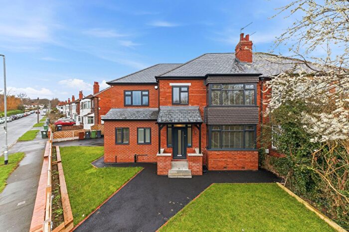 4 Bedroom Semi Detached House For Sale In Parkstone Avenue, Lawnswood, Leeds, LS16