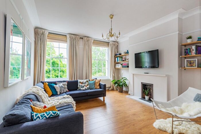 2 Bedroom Flat To Rent In Dorset Square, Marylebone, London, NW1