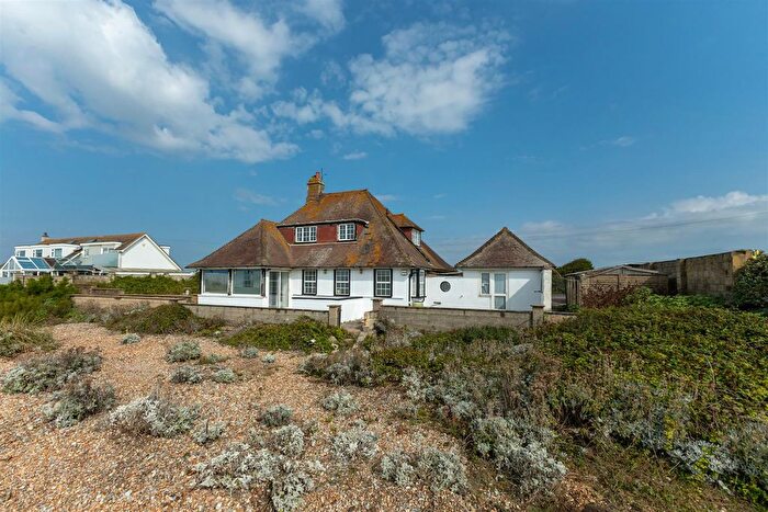 3 Bedroom Detached Bungalow For Sale In Herbrand Walk, Bexhill-On-Sea, TN39