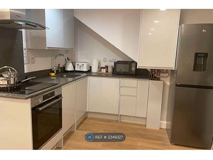 1 Bedroom Flat To Rent In Ilford, Ilford, IG1