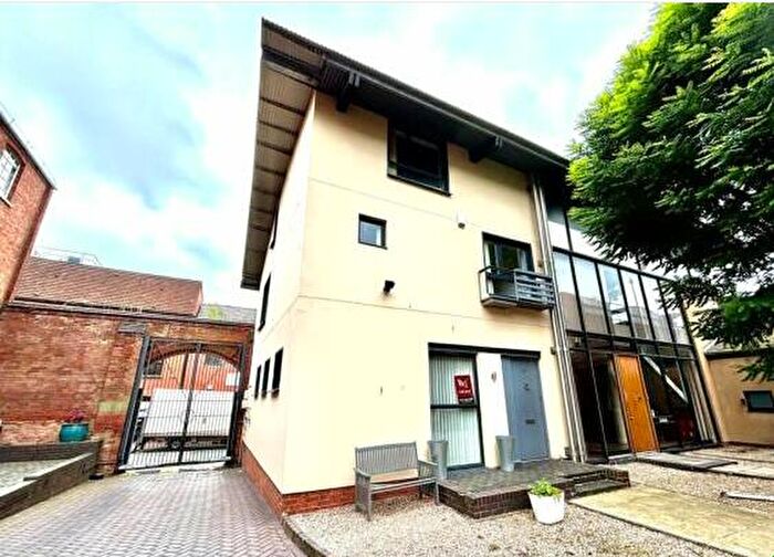 2 Bedroom Apartment To Rent In Vittoria Street, Birmingham, B1