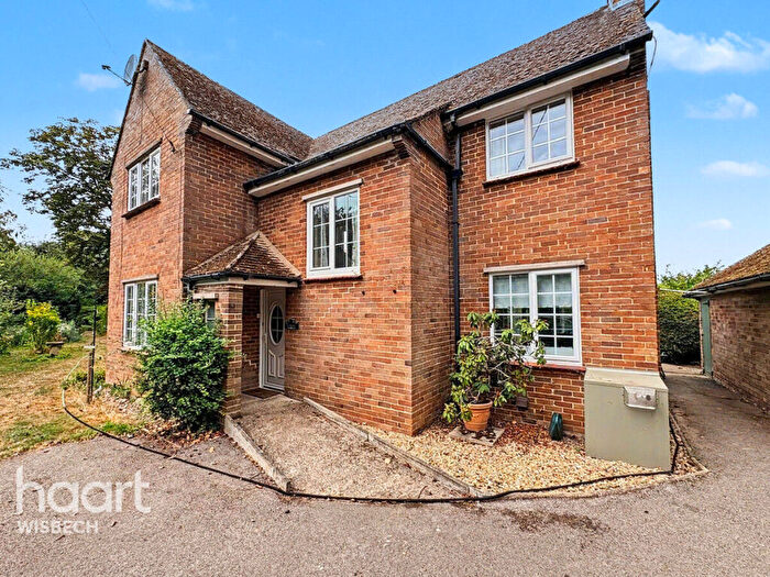 3 Bedroom Detached House For Sale In Middle Broad Drove, Tydd St Giles, PE13
