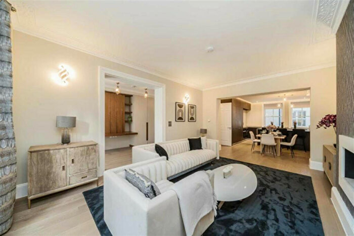 5 Bedroom Apartment To Rent In Drayton Gardens, London, SW10