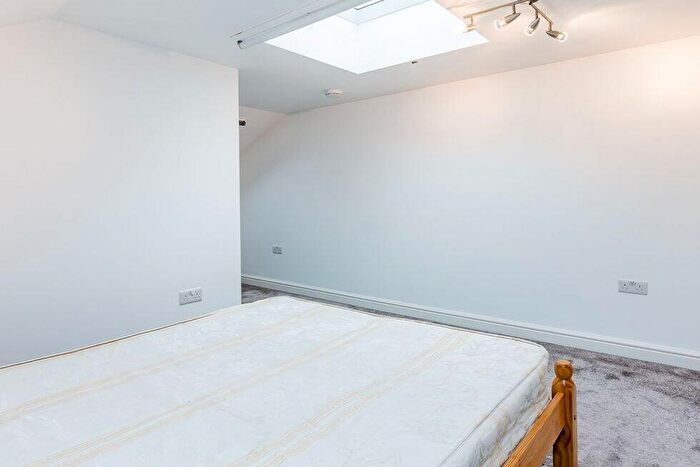 2 Bedroom Flat To Rent In Hillmarton Road, Caledonian Road, N7