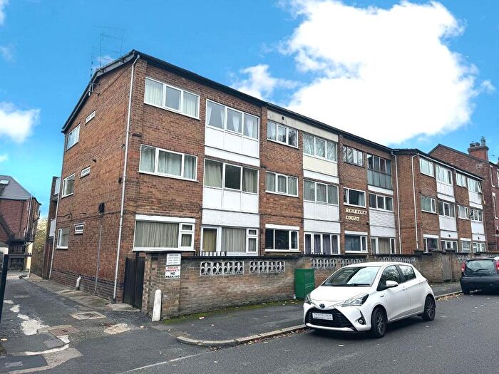 2 Bedroom Flat To Rent In Berkeley Court, Sherwood, Nottingham, NG5