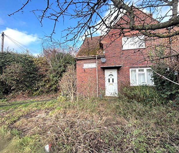 3 Bedroom Semi-Detached House For Sale In Vauxhall Avenue, Canterbury, CT1