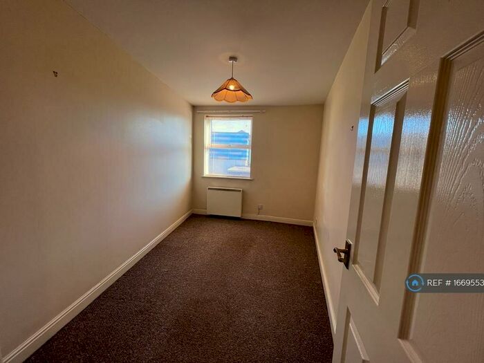 2 Bedroom Flat To Rent In Gillibrand Street, Chorley, PR7