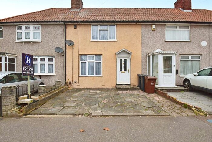 3 Bedroom Terraced House For Sale In Oxlow Lane, Dagenham, RM10