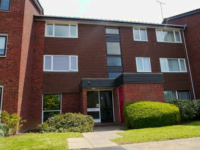 1 Bedroom Flat To Rent In The Paddock, Hatfield, AL10