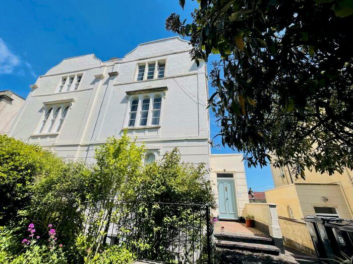 2 Bedroom Flat To Rent In Sydenham Hill, Cotham, BS6