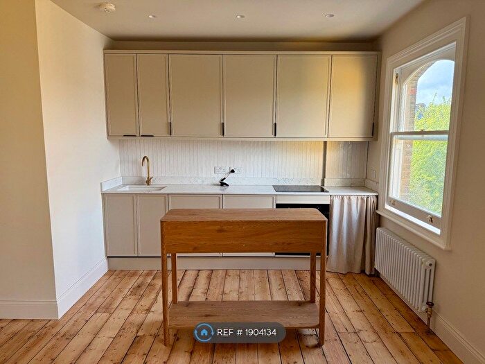 1 Bedroom Flat To Rent In Ferntower Road, London, N5