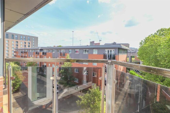 2 Bedroom Flat To Rent In Hever Hall, Conisbrough Keep, Coventry, CV1