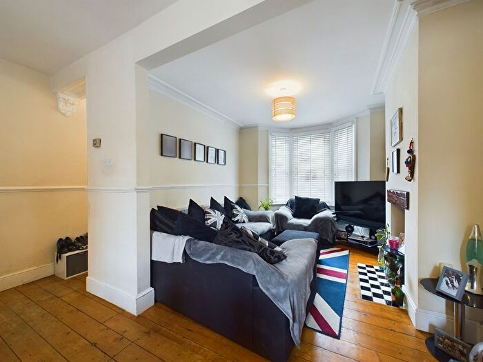 3 Bedroom Terraced House For Sale In Wycliffe Road, Abington, Northampton, NN1