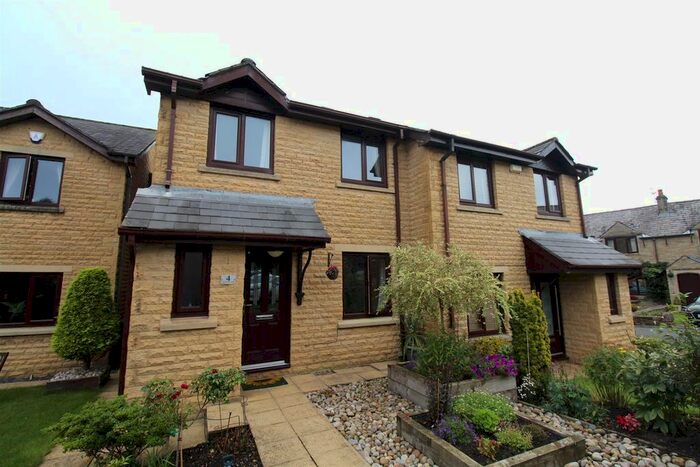 3 Bedroom Semi-Detached House To Rent In Old Nursery Fold, Harwood, Bolton, BL2