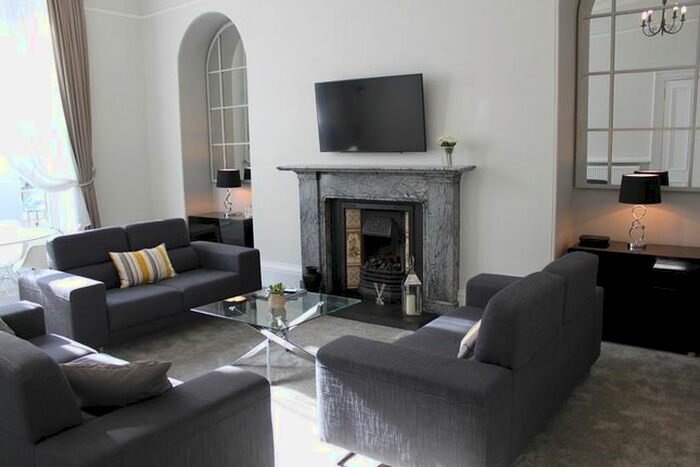2 Bedroom Flat To Rent In Rubislaw Terrace, Ground Floor, AB10
