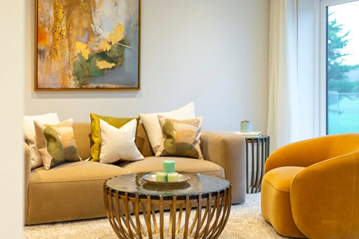2 Bedroom Apartment For Sale In South Road, Hythe, Kent, CT21