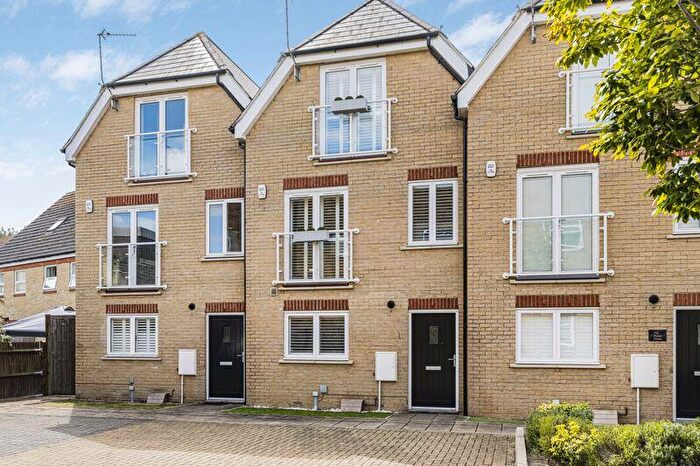 3 Bedroom Terraced House For Sale In Postal Close, Bexley, DA5