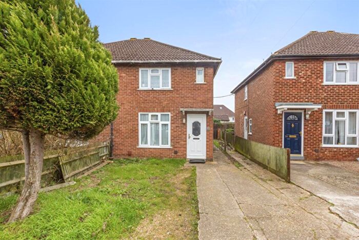 4 Bedroom Semi Detached House For Sale In Rowliff Road, High Wycombe, HP12