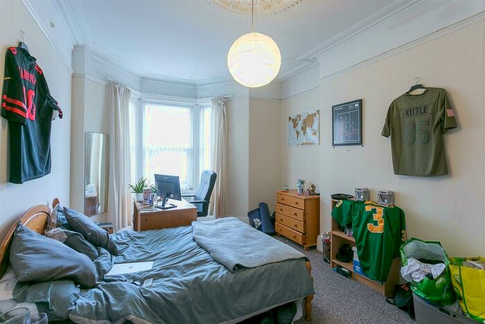 4 Bedroom House To Rent In Lyndhurst Avenue, Jesmond, Newcastle Upon Tyne, NE2