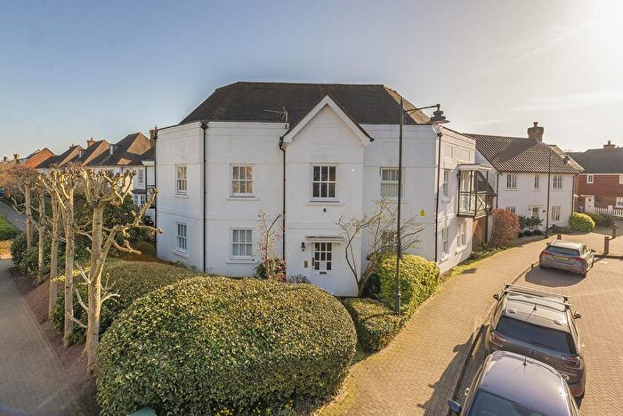 1 Bedroom Flat For Sale In Fortune Way, Kings Hill, ME19