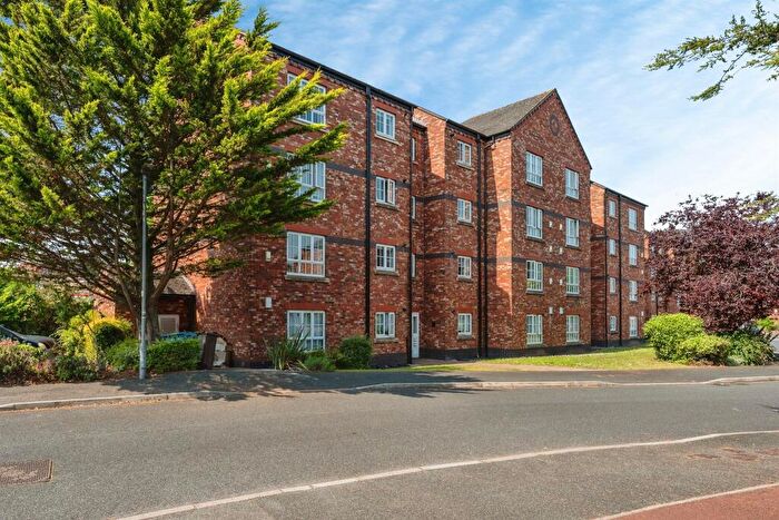 2 Bedroom Apartment For Sale In Thomas Brassey Close, Chester, CH2