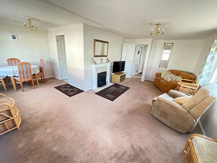 2 Bedroom Mobile/park Home For Sale In St. Gotthards Avenue, Martlesham, IP5
