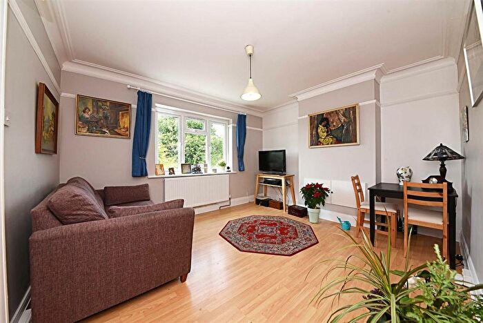 1 Bedroom Flat To Rent In Devonshire Road, London, NW7