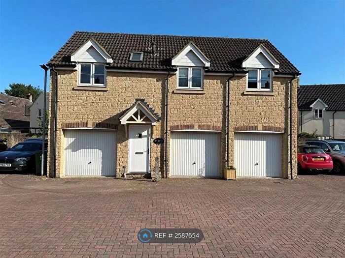 2 Bedroom Detached House To Rent In Avenue De Gien, Malmesbury, SN16