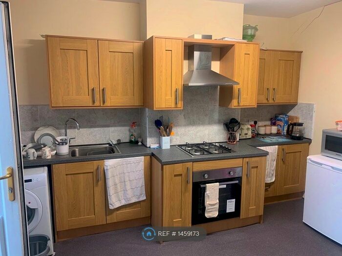 1 Bedroom Flat To Rent In New Market Street, Colne, BB8