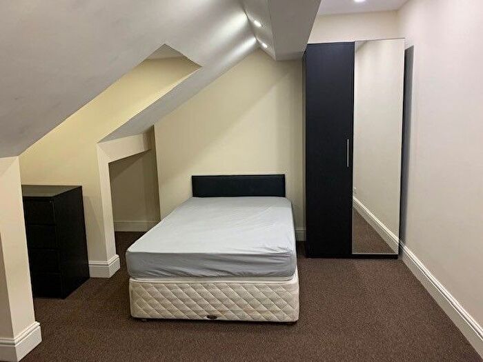 8 Bedroom Terraced House To Rent In Carlton Road, Salford, M6