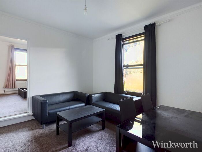 1 Bedroom Flat To Rent In The Cottage, Woodhurst Road, London W3
