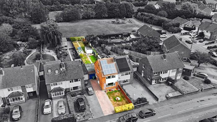 3 Bedroom Semi-Detached House For Sale In Park Avenue, Longlevens, Gloucester, GL2